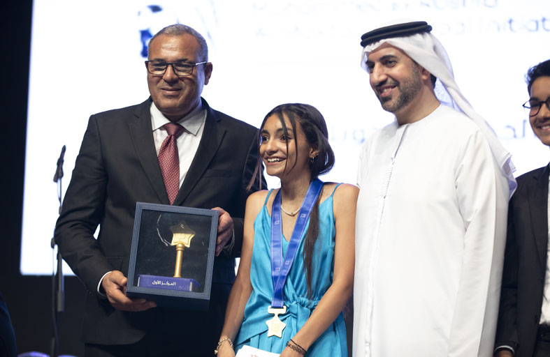 تتويج ملاك مسلم بطلة لتحدي القراءة العربي في تونس