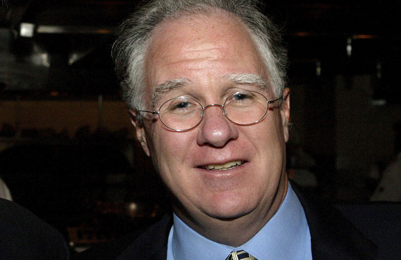 «مليونير الظل».. كيف حوّل مساعد  بايدن الحملة الرئاسية لصفقة تجارية؟