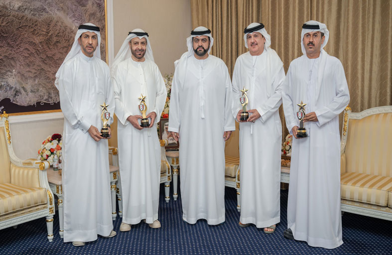 ولي عهد الفجيرة يكرّم المتميزين ضمن برنامج المتسوق السري لحكومة الفجيرة 2024 ويشيد بنتائجه