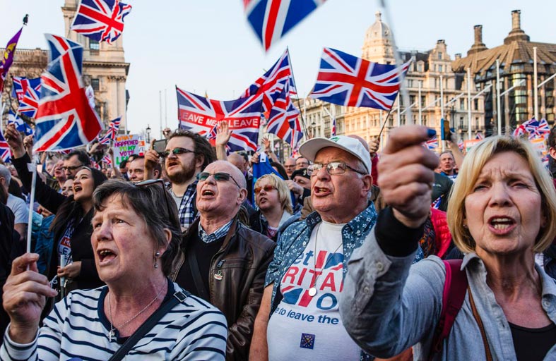 بريطانيا تدفع فاتورة «بريكست» من جيوب مواطنيها