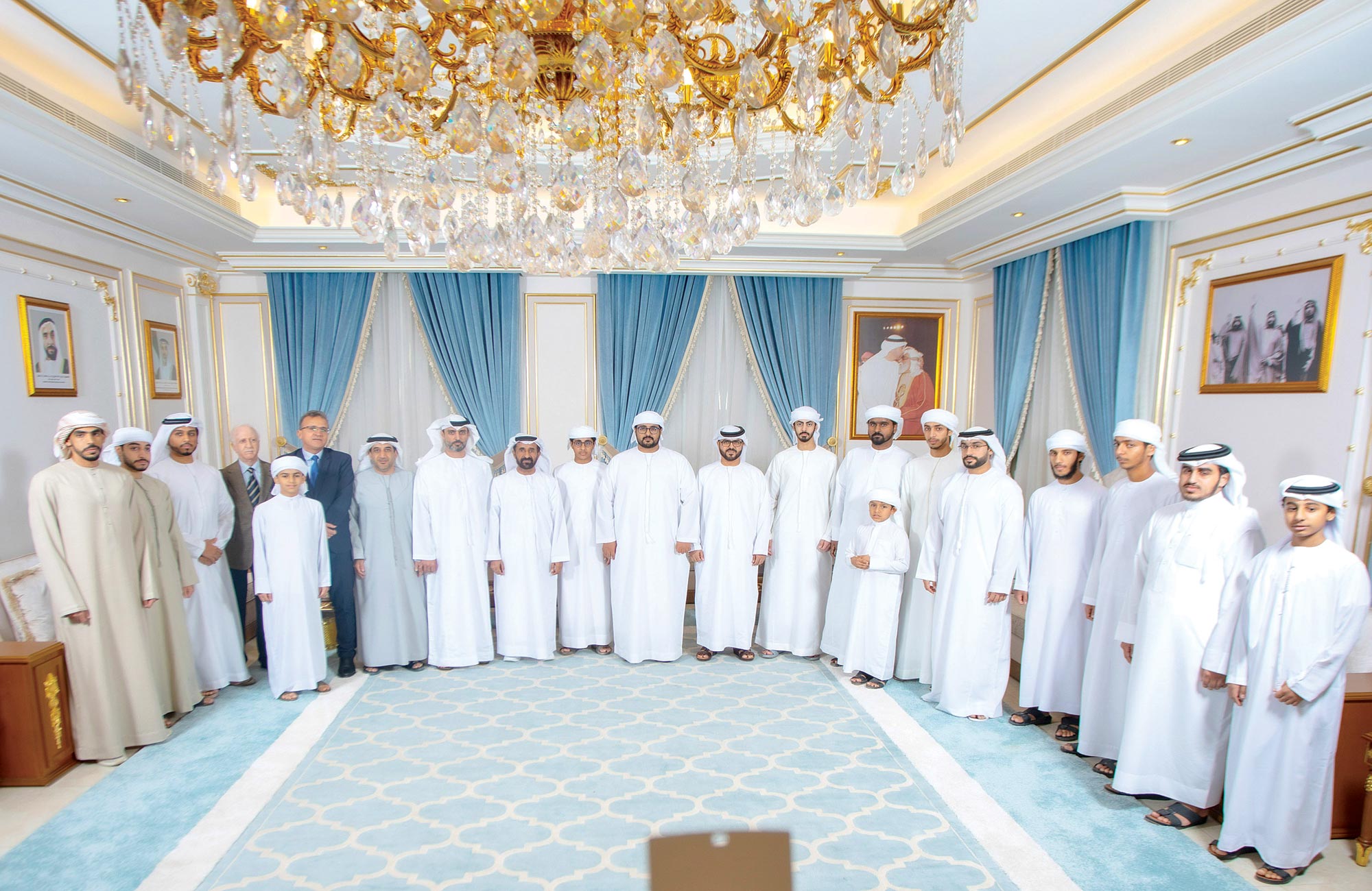 مركز سالم بن حم يحتفي باليوم الوطني الـ53 في جلسة «زايد في الذاكرة»