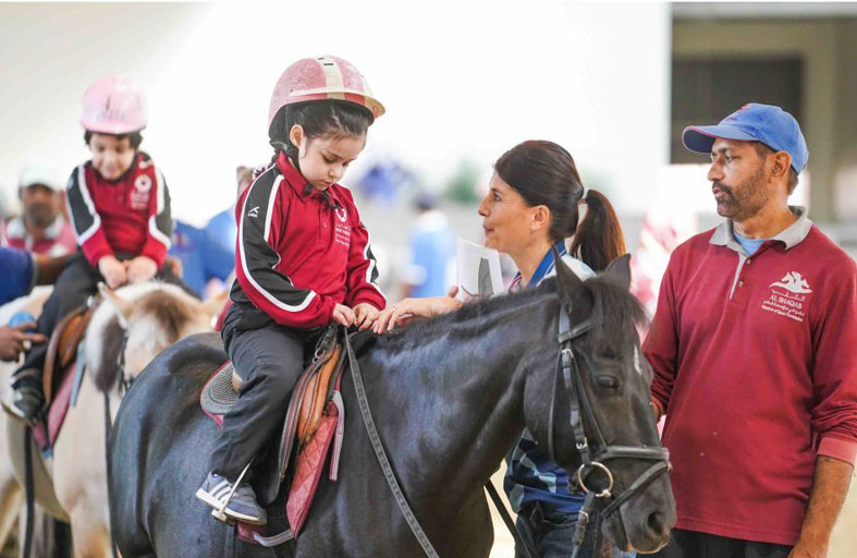 علاج الأطفال المصابين بالتوحد.. للخيل مفعول سحري