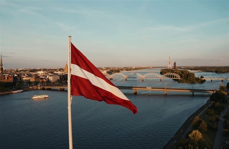 لاتفيا تتهم روسيا بانتهاك مجالها الجوي