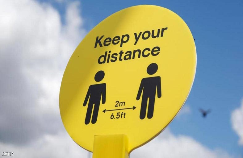 دراسة حديثة تحدد مسافة جديدة للتباعد الآمن بزمن كورونا