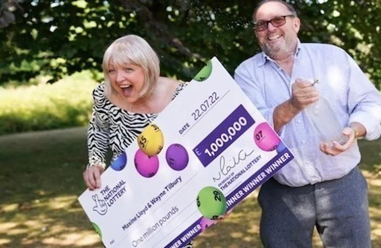 تربح مليون استرليني بعد شفائها من السرطان 