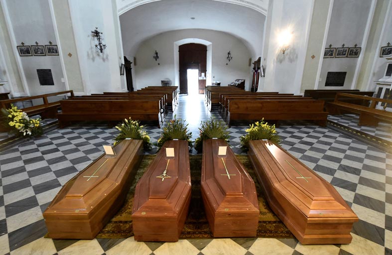 «الزموا منازلكم».. تدبير يعم العالم سعيا لوقف «كوفيد-19»