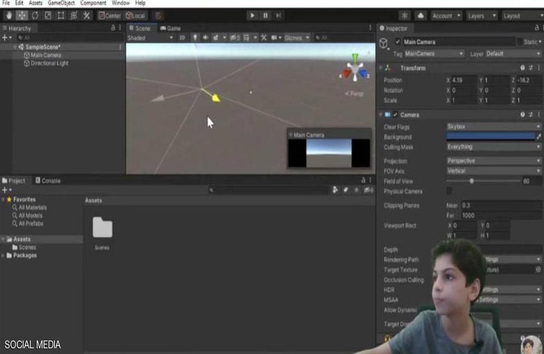 طفل مصري يعلم البرمجة على يوتيوب