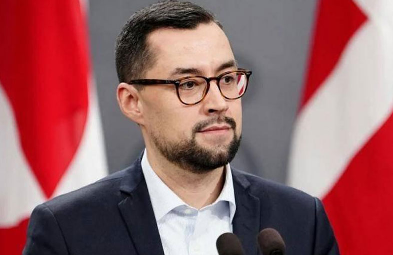 رئيس وزراء غرينلاند يندد بـ«تدخل خارجي» قبيل زيارة وفد أميركي 