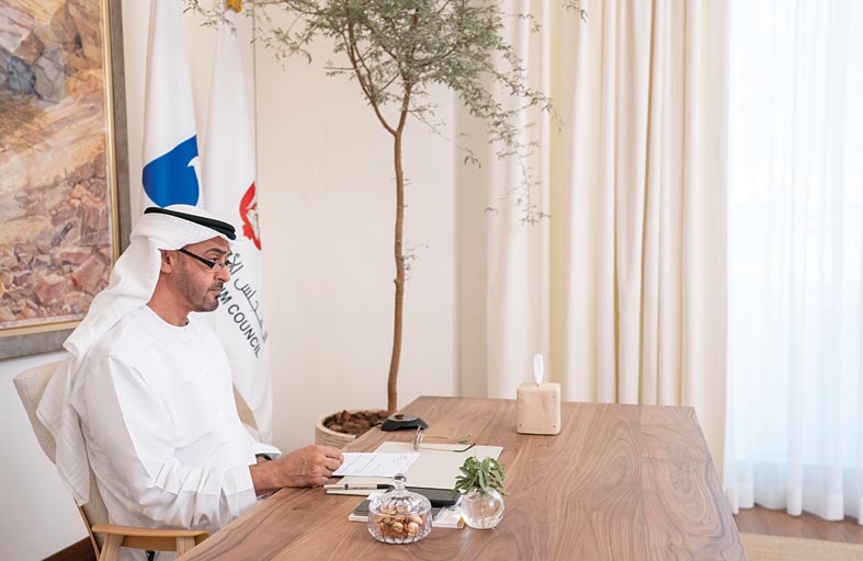 برئاسة محمد بن زايد..المجلس الأعلى للبترول يعلن اكتشاف 2 مليار برميل من النفط الخام التقليدي و22 مليار برميل من موارد النفط غير التقليدية القابلة للاستخلاص