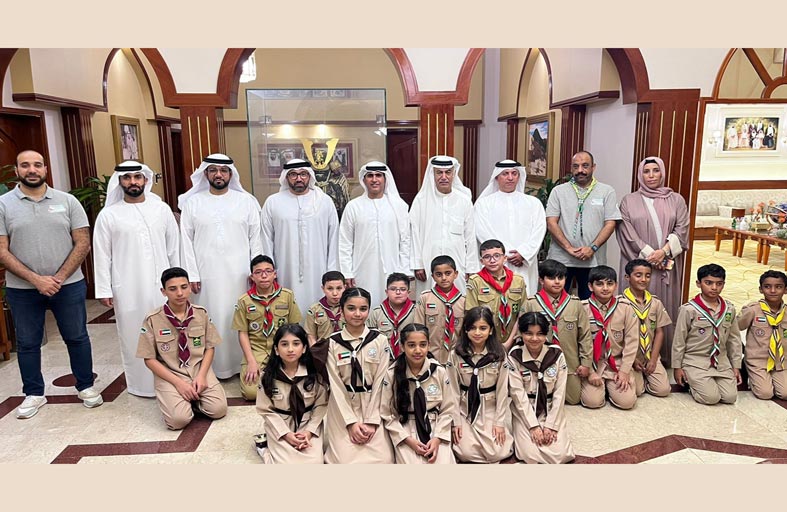 سالم بن سلطان القاسمي يستقبل أعضاء مفوضية كشافة رأس الخيمة