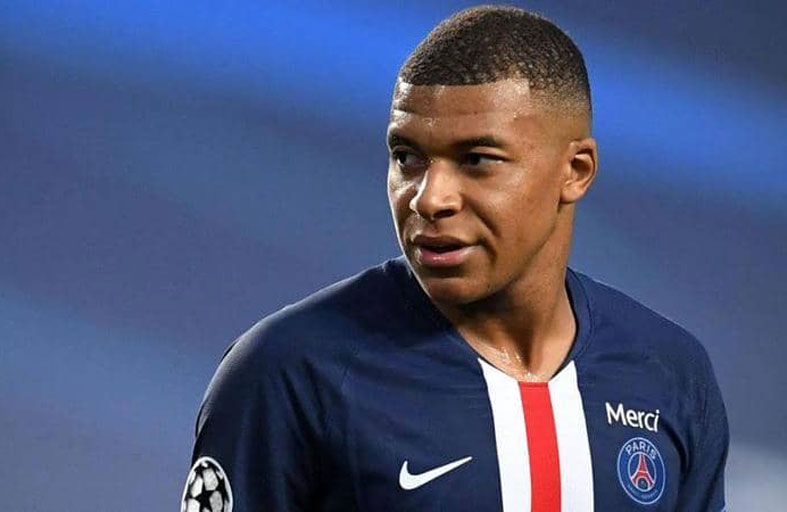 هل يفتح ميسي باب انتقال مبابي إلى ريال مدريد؟ 