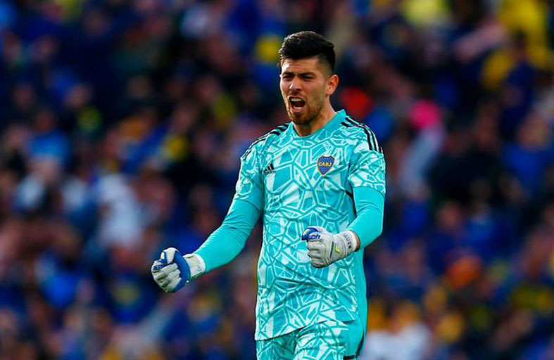 النصر السعودي يعلن وصول الحارس الأرجنتيني روسّي 