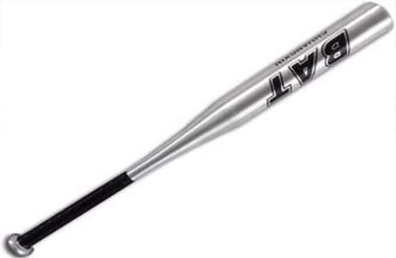 طفلة تتصدى للص بعصا بيسبول