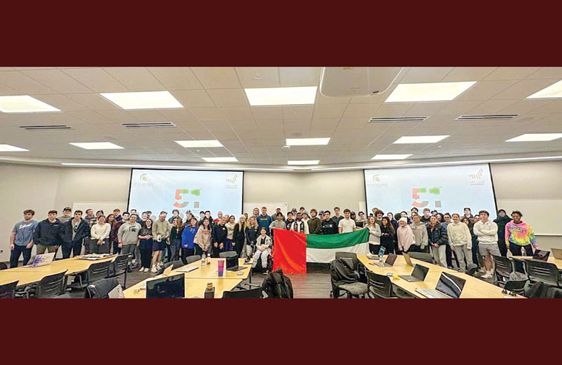مبتعث إماراتي يقدم ندوة عن عيد الاتحاد في جامعة ميشيغن الأمريكية