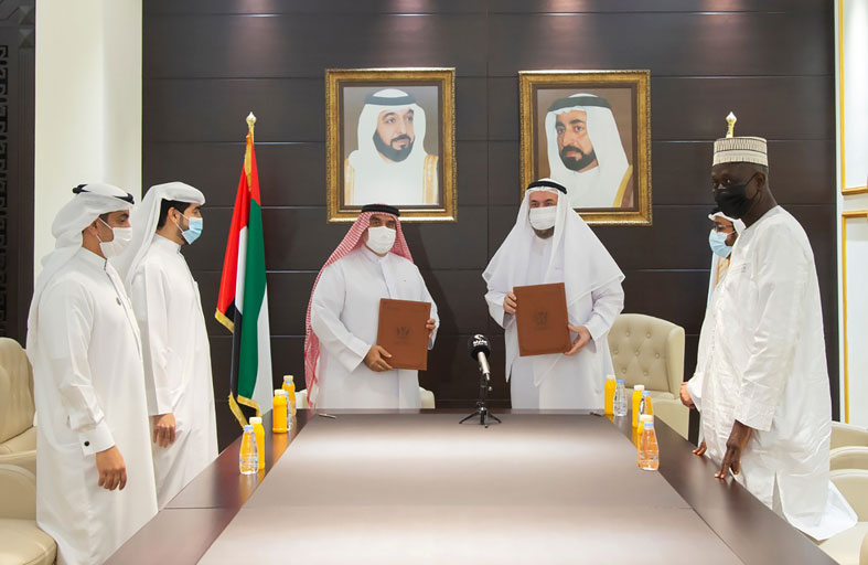 الجامعة القاسمية وأوقاف الشارقة تعززان تعاونهما المشترك