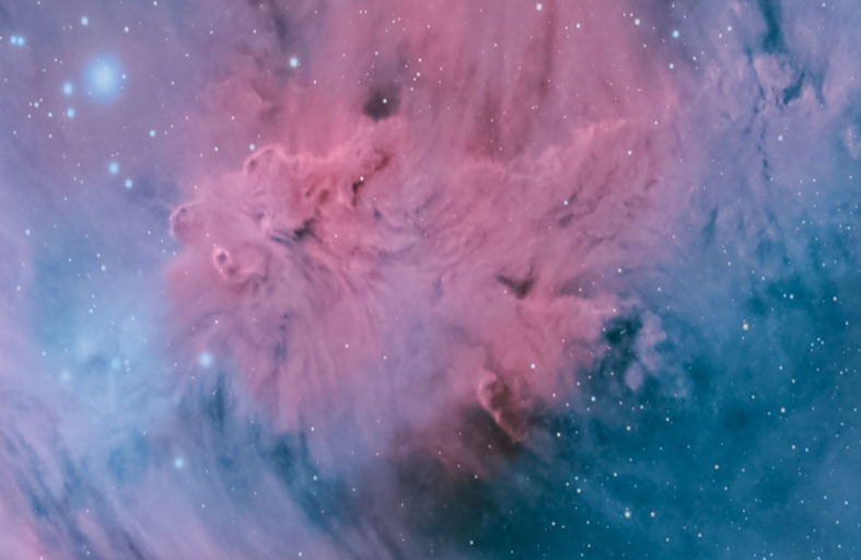 «مرصد الختم الفلكي» في أبوظبي يوثق عنقود الشجرة وسديم المخروط 