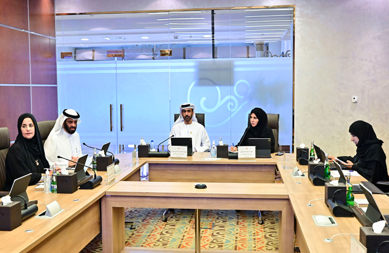 لجنة المجلس الوطني تناقش تقريرا حول موضوع سياسة وزارة الطاقة والبنية التحتية