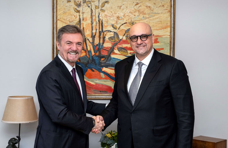 مصدر توسّع شراكتها مع إنديسا عبر صفقة  طاقة متجددة بقيمة 1.4 مليار درهم في إسبانيا