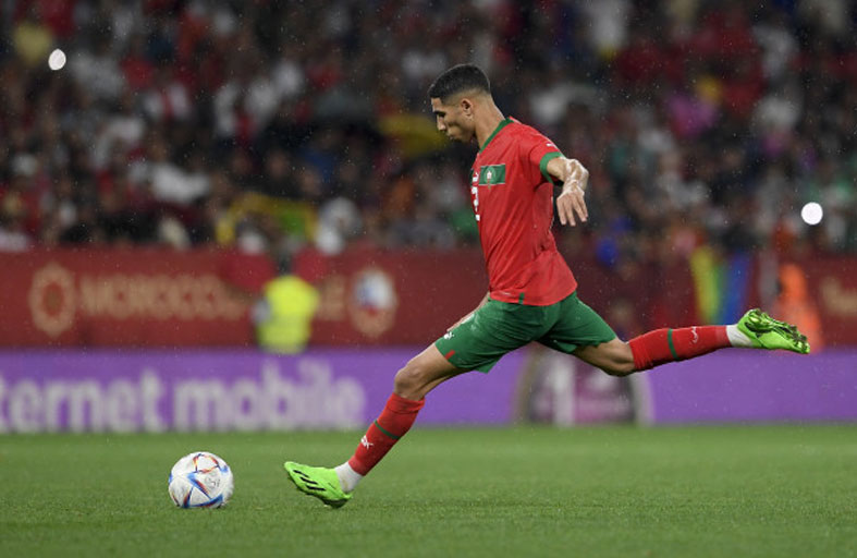 كأس العالم 2022... أشرف حكيمي.. محور الأداء ومصدر التفوق الرئيسي في المنتخب المغربي 