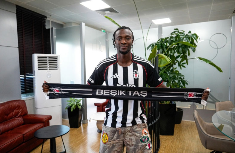  أبراهام من روما إلى بشيكتاش على سبيل الإعارة 