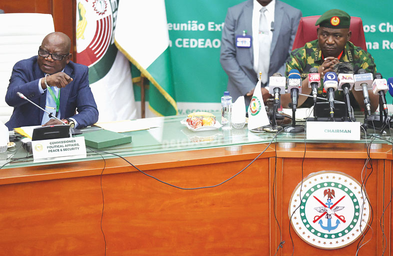 إيكواس ترسل وفدا إلى النيجر للتفاوض مع قادة الانقلاب