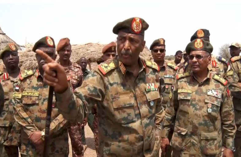 الجيش السوداني يبدأ تجهيز «المقاتلين».. هل استجاب الشباب؟