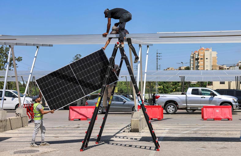 لبنانيون يستعينون بالمغتربين ويبيعون مقتنياتهم 