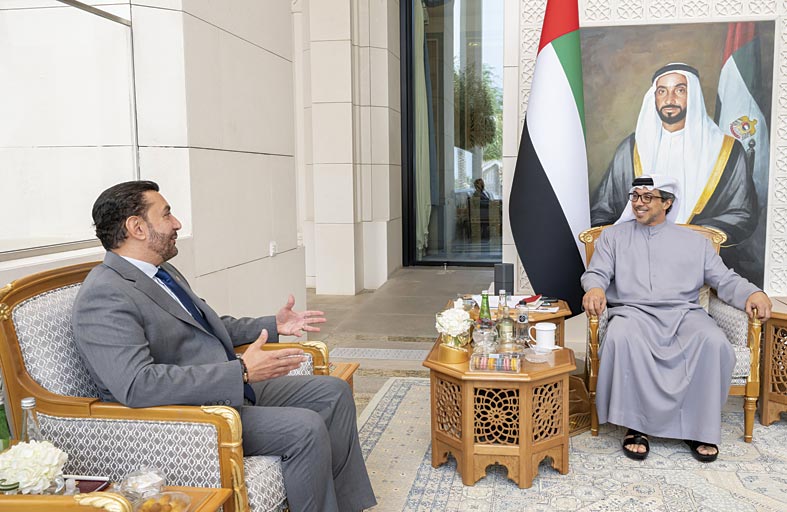 منصور بن زايد يستقبل سفير فنزويلا