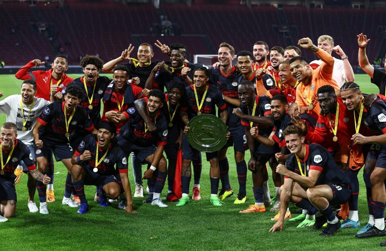 أيندهوفن يحرز الكأس السوبر الهولندية 