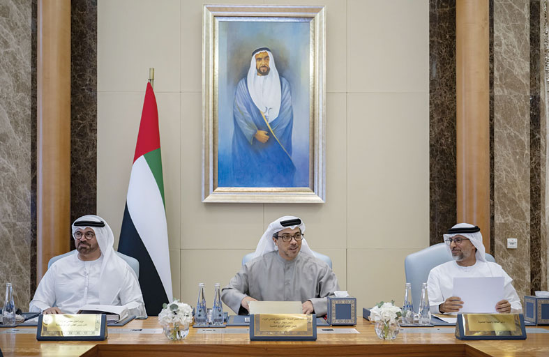 برئاسة منصور بن زايد.. الوزاري للتنمية يناقش عدداً من التقارير الحكومية
