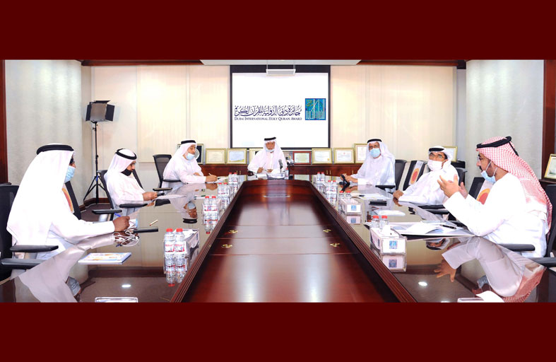جائزة دبي للقرآن تبحث استعدادات المسابقة الدولية في رمضان