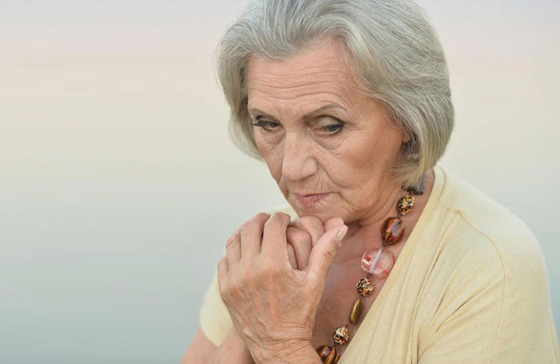 لماذا ينسى مرضى  الزهايمر الذين أحبوهم؟