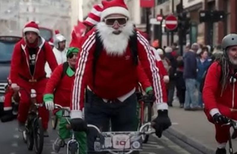 1200 سانتا كلوز يجوبون شوارع لندن على الدراجات