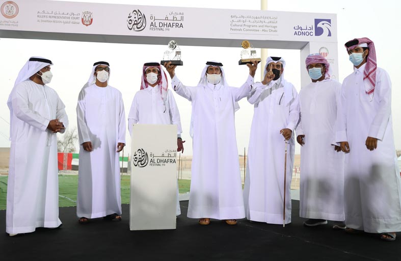 مهرجان الظفرة بدورته 15 .. لوحات من تراث الصحراء العربية