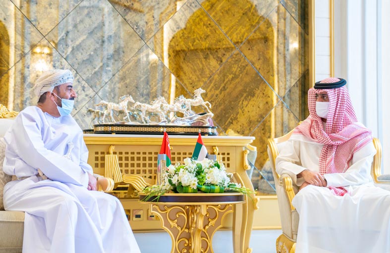 ولي عهد عجمان يستقبل السفير العماني