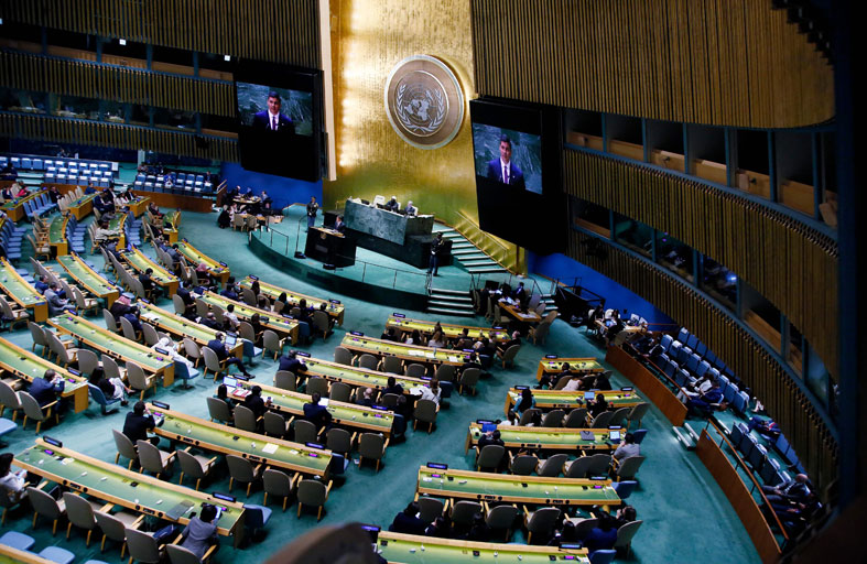 هل تستطيع الأمـم المتحدة أن تنقذ الإنسـانية مـن الجحيـم الذي تعيشـه ؟