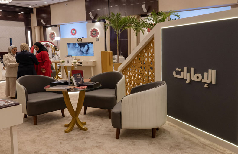 الإمارات توثق مسيرتها الإعلامية عبر جناحها في المركز الإعلامي للقمة الخليجية