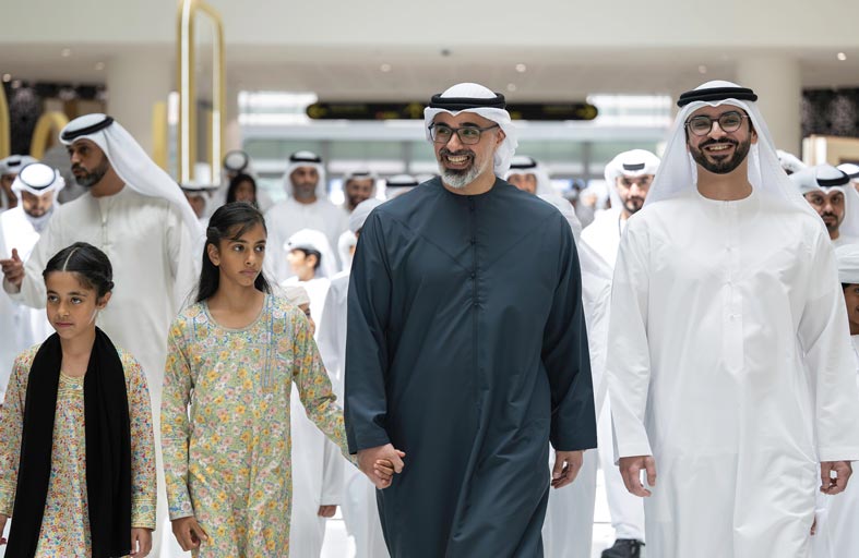 خالد بن محمد بن زايد: المعرض أصبح جسراً ثقافياً يربط أجيال الحاضر والمستقبل بماضي الآباء والأجداد 