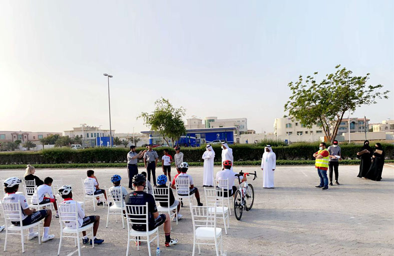 شرطة أبوظبي تشارك في تفعيل مسارات الدراجات الهوائية بمدينة محمد بن زايد