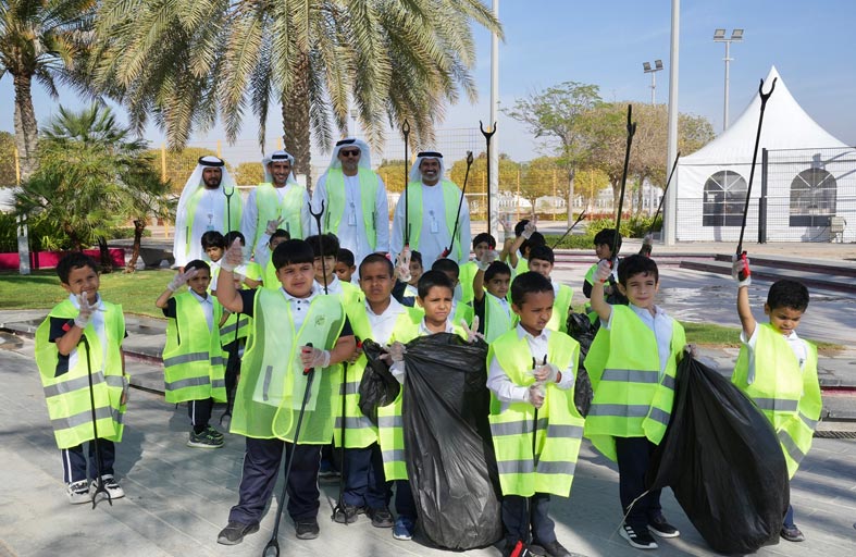 بلدية مدينة أبوظبي تنظم حملة «معاً نحو بيئة أفضل» للحفاظ على البيئة والمظهر العام في الوثبة