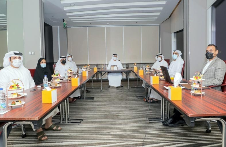 «الشارقة لرياضات الدفاع عن النفس» يبحث تطوير الجوانب الاستثمارية والفنية والإدارية