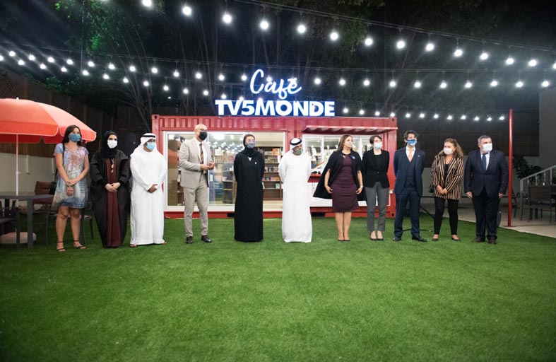 نورة الكعبي تفتتح المكتبة الفرنكوفونية بمقر الرابطة الثقافية الفرنسية في أبوظبي