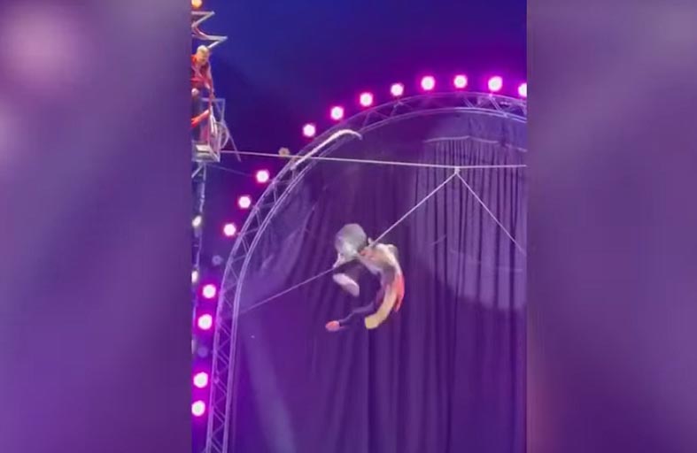 لاعب سيرك يتسبب في كارثة