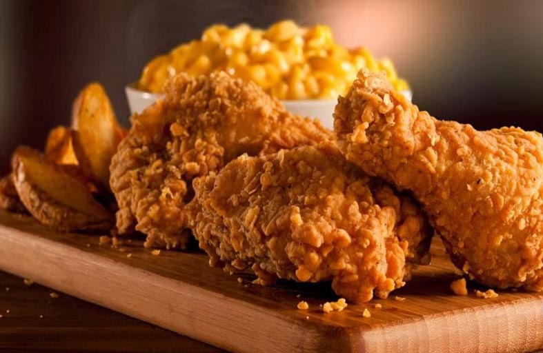 الدجاج المقلي أم البرغر.. أيهما أقل ضرراً ؟