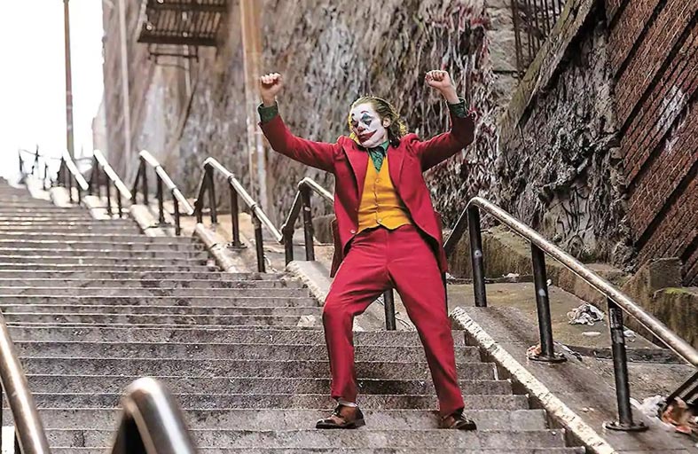 لفهم ناخبي ترامب، شاهدوا «غرين بوك» و «الجوكر»