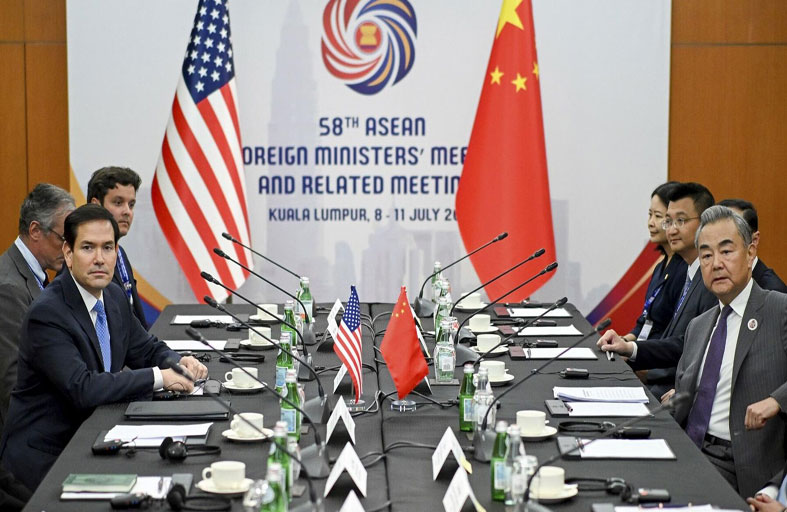 نزاعاتٌ لا يُمكن حلُها بين بكين و الاتحاد الأوروبي  