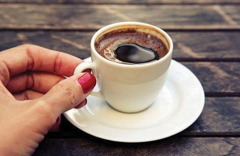 لا تشرب القهوة قبل التسوق.. السبب سيفاجئك