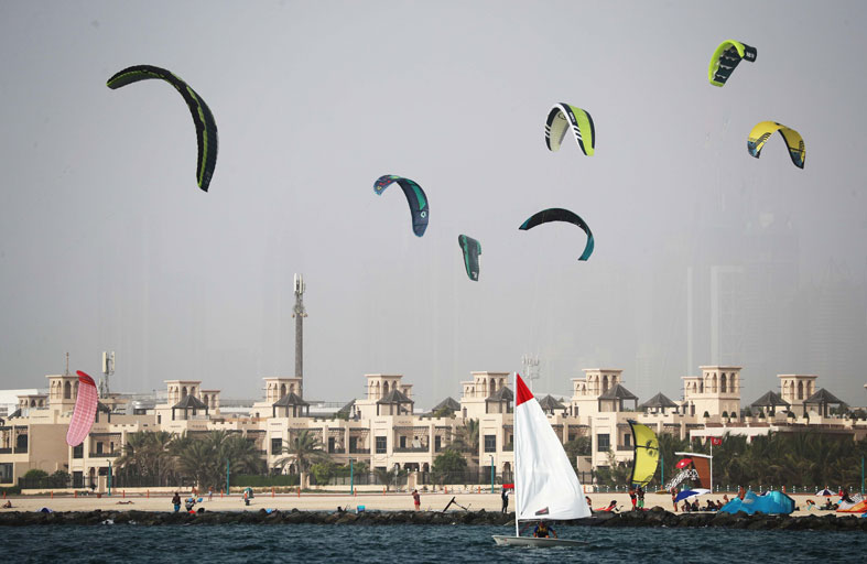 «نوفمبر» حافل بالفعاليات البحرية تزامنا مع تحدي اللياقة 30×30