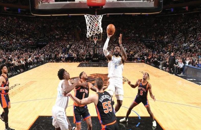 جيمس يقترب أكثر من عبد الجبار  بـ «تريبل دابل» في معقل نيكس 