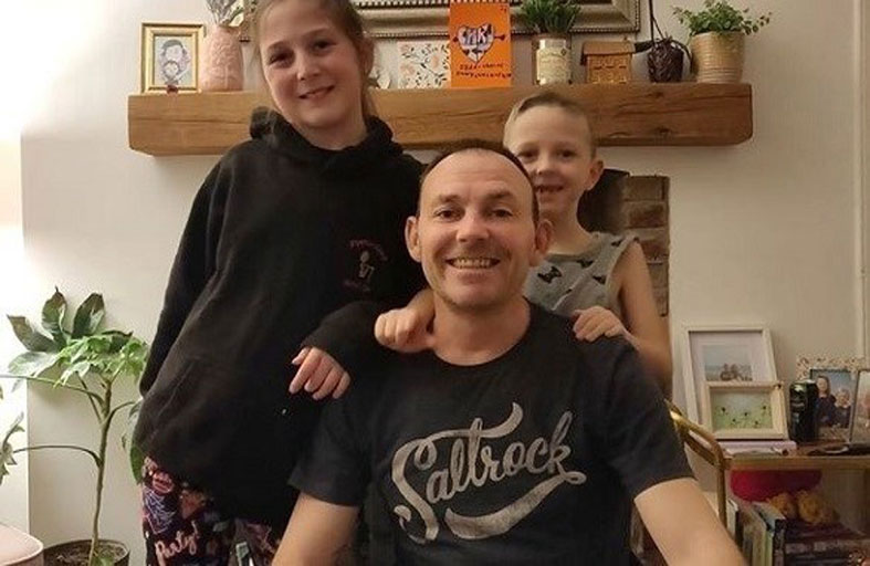 تنقذ حياة والدها بعدما طلبت المساعدة من أليكسا